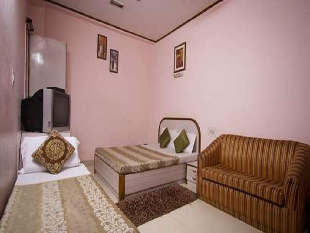 Hotel Woodland Deluxe New Delhi Buitenkant foto